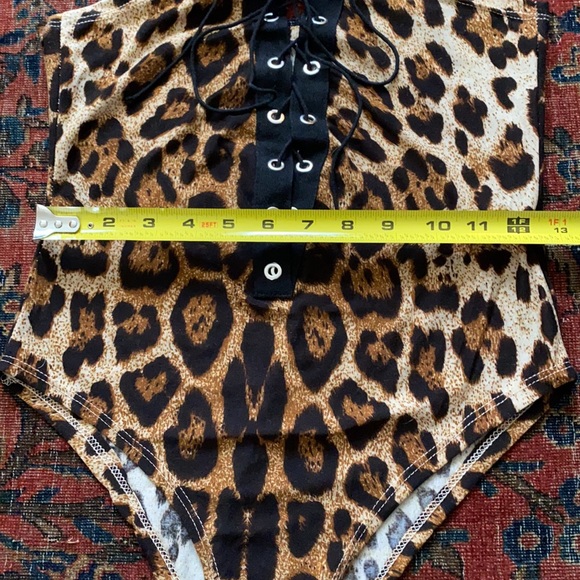 Sexy leopard bodysuit 🐆 - Picture 4 of 13